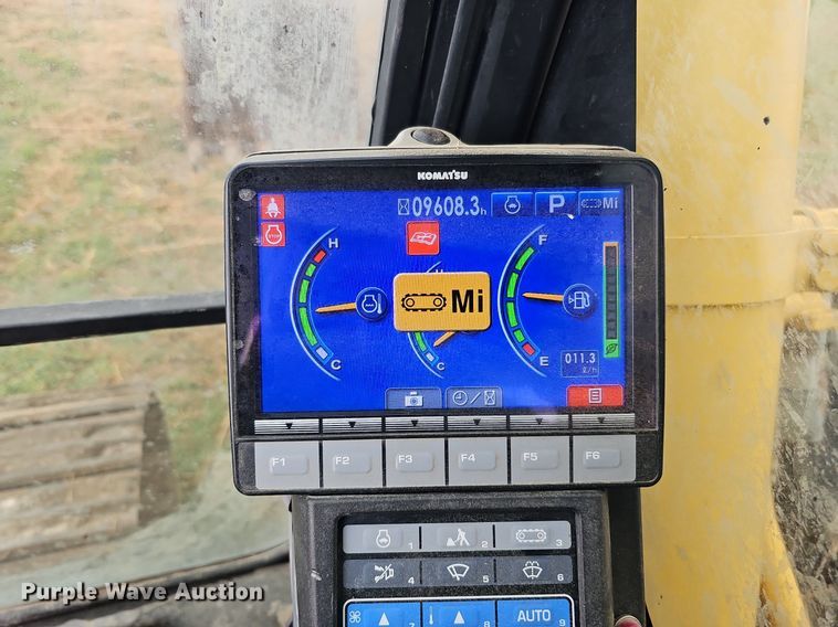 image for item DS5662 2012 Komatsu PC490LC-10  excavator