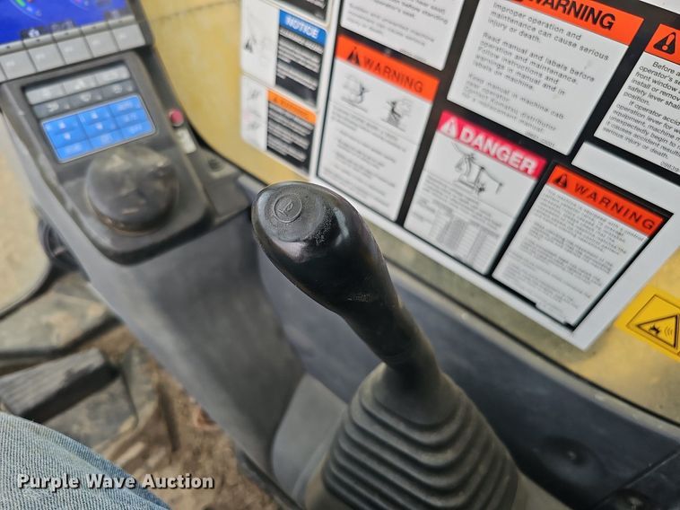 image for item DS5662 2012 Komatsu PC490LC-10  excavator