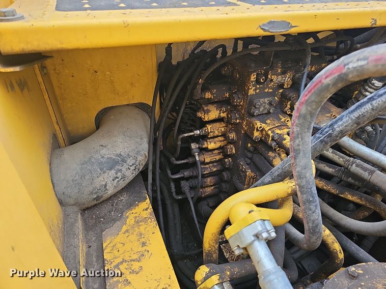 image for item DS5662 2012 Komatsu PC490LC-10  excavator