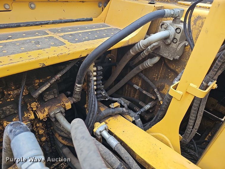 image for item DS5662 2012 Komatsu PC490LC-10  excavator