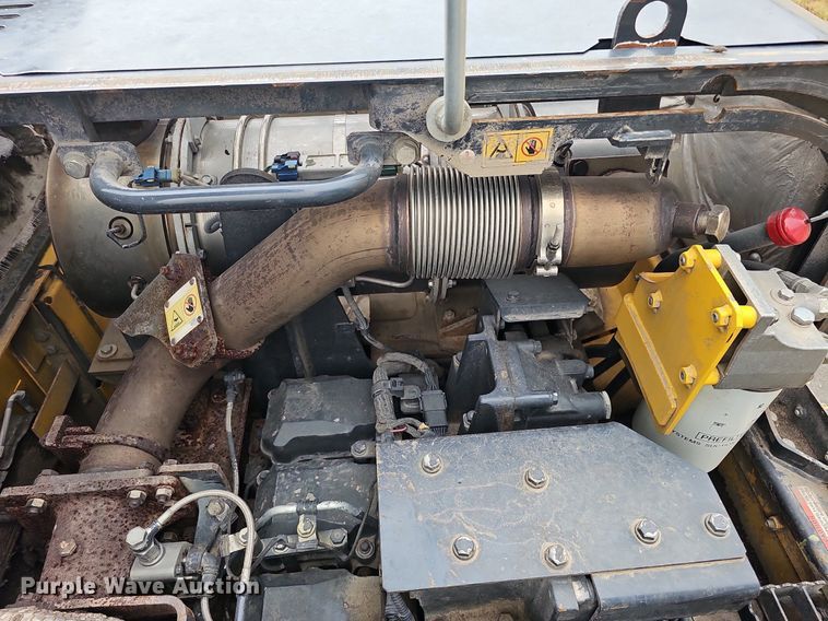 image for item DS5662 2012 Komatsu PC490LC-10  excavator