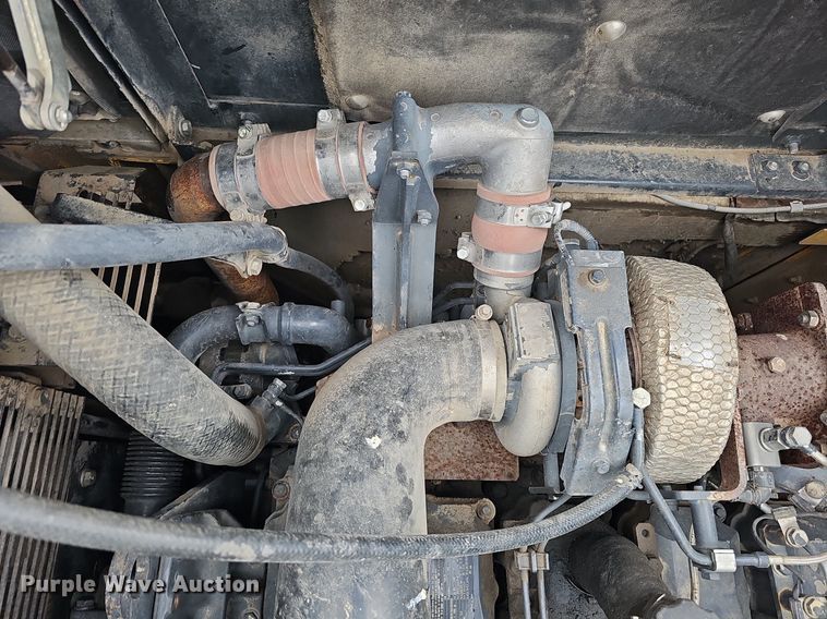 image for item DS5662 2012 Komatsu PC490LC-10  excavator