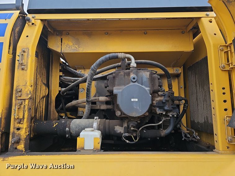 image for item DS5662 2012 Komatsu PC490LC-10  excavator