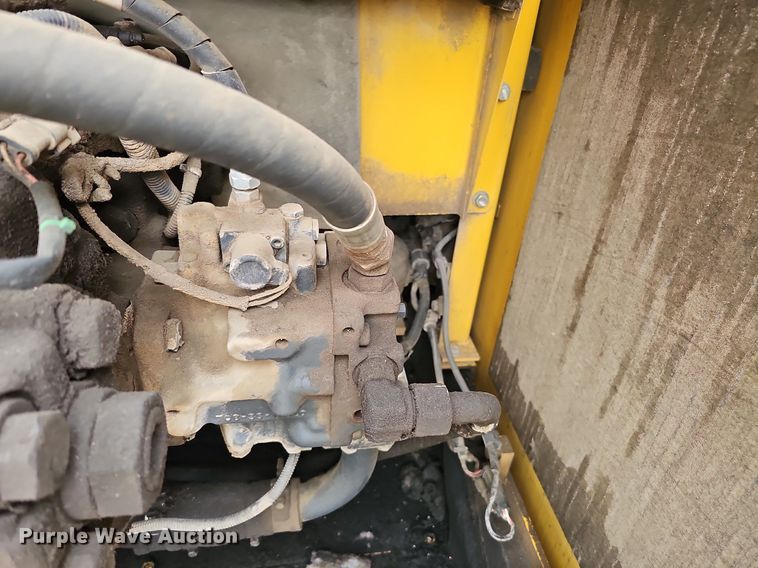 image for item DS5662 2012 Komatsu PC490LC-10  excavator