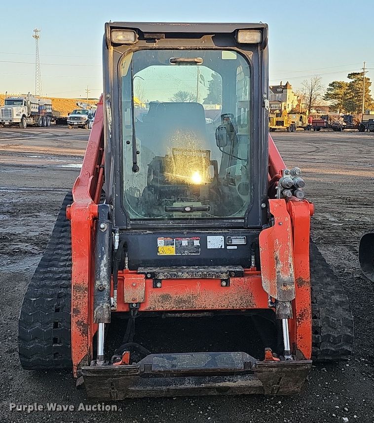 image for item DS5731 2019 Kubota SVL 95-2S  skid steer loader