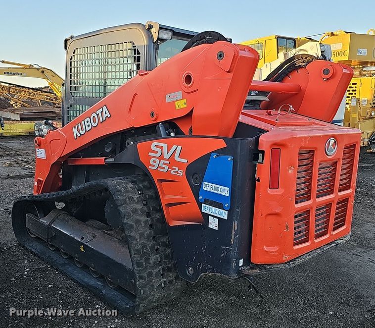 image for item DS5731 2019 Kubota SVL 95-2S  skid steer loader