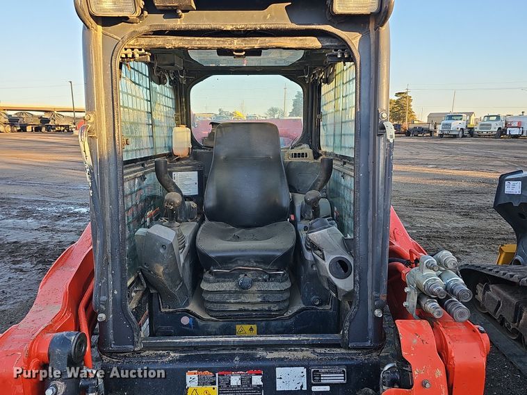 image for item DS5731 2019 Kubota SVL 95-2S  skid steer loader