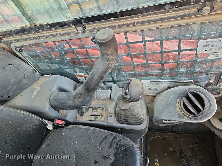 image for item DS5731 2019 Kubota SVL 95-2S  skid steer loader