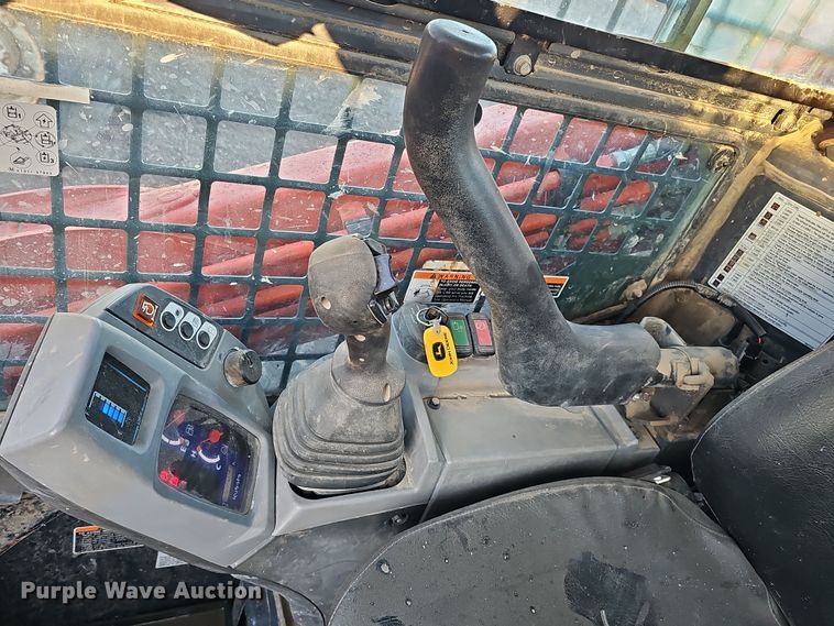 image for item DS5731 2019 Kubota SVL 95-2S  skid steer loader