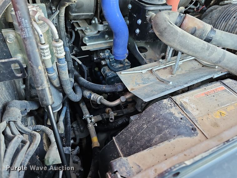 image for item DS5731 2019 Kubota SVL 95-2S  skid steer loader