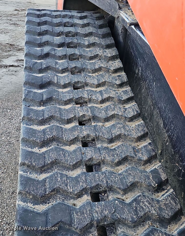 image for item DS5731 2019 Kubota SVL 95-2S  skid steer loader