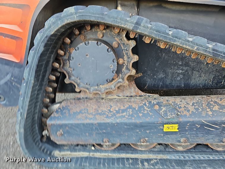 image for item DS5731 2019 Kubota SVL 95-2S  skid steer loader