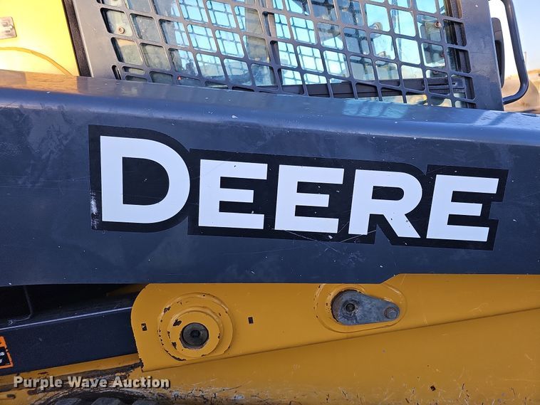 image for item DS5732 2017 John Deere 333G  tracked skid steer loader