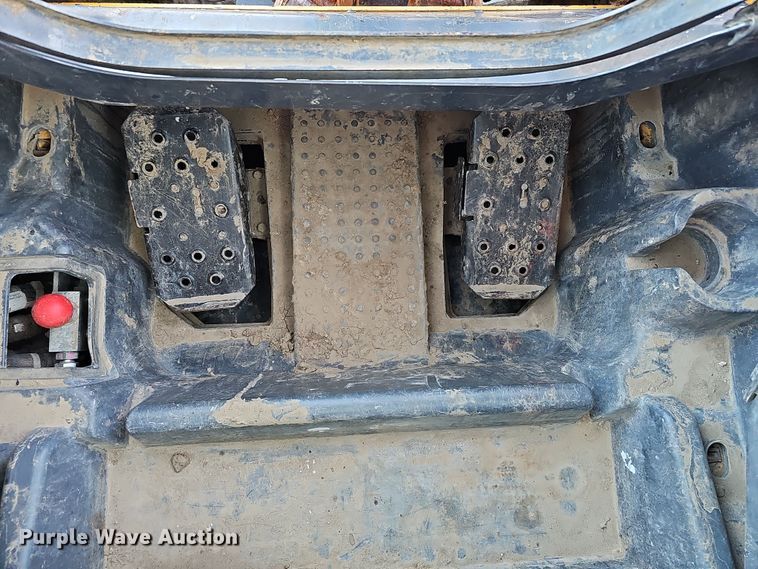 image for item DS5732 2017 John Deere 333G  tracked skid steer loader