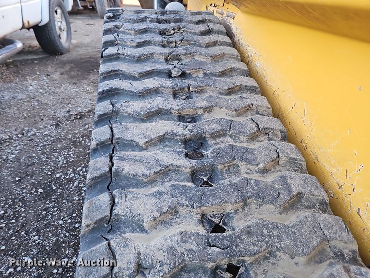 image for item DS5732 2017 John Deere 333G  tracked skid steer loader