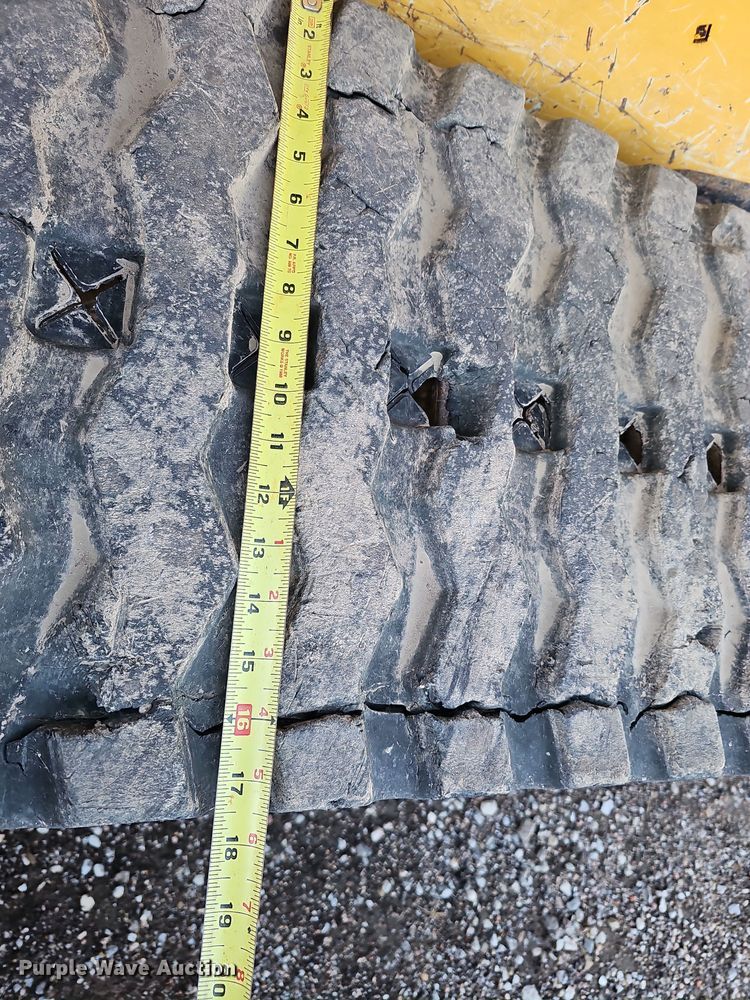 image for item DS5732 2017 John Deere 333G  tracked skid steer loader