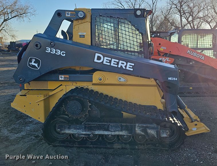 image for item DS5738 2019 John Deere 333G  tracked skid steer loader