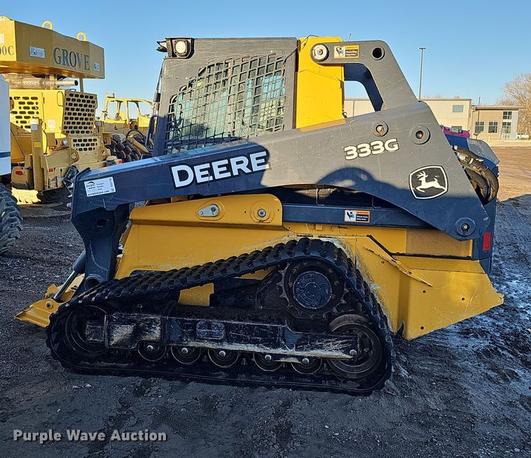 image for item DS5738 2019 John Deere 333G  tracked skid steer loader
