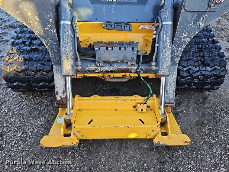 image for item DS5738 2019 John Deere 333G  tracked skid steer loader