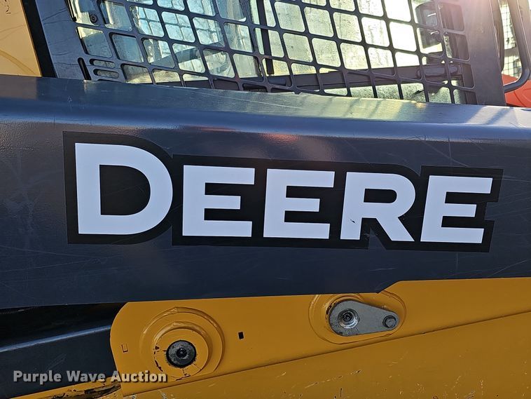 image for item DS5738 2019 John Deere 333G  tracked skid steer loader