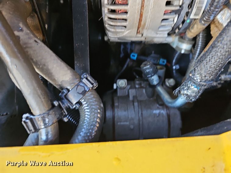 image for item DS5738 2019 John Deere 333G  tracked skid steer loader