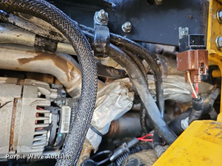 image for item DS5738 2019 John Deere 333G  tracked skid steer loader