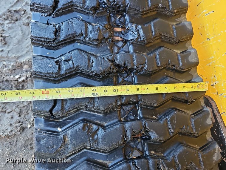 image for item DS5738 2019 John Deere 333G  tracked skid steer loader