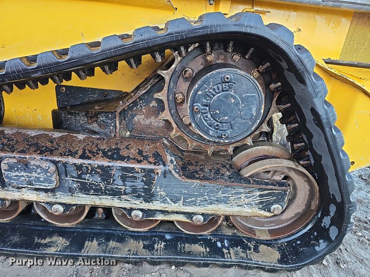 image for item DS5738 2019 John Deere 333G  tracked skid steer loader