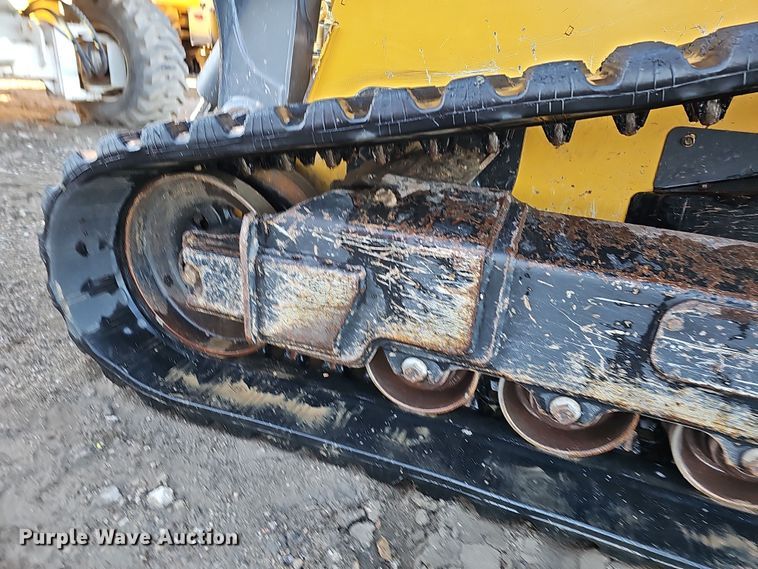 image for item DS5738 2019 John Deere 333G  tracked skid steer loader