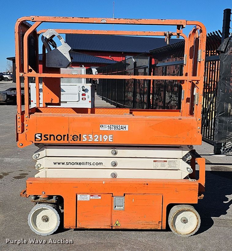 image for item DS5739 2016 Snorkel S3219E  scissor lift