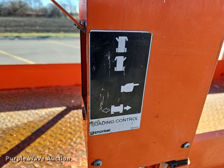 image for item DS5739 2016 Snorkel S3219E  scissor lift