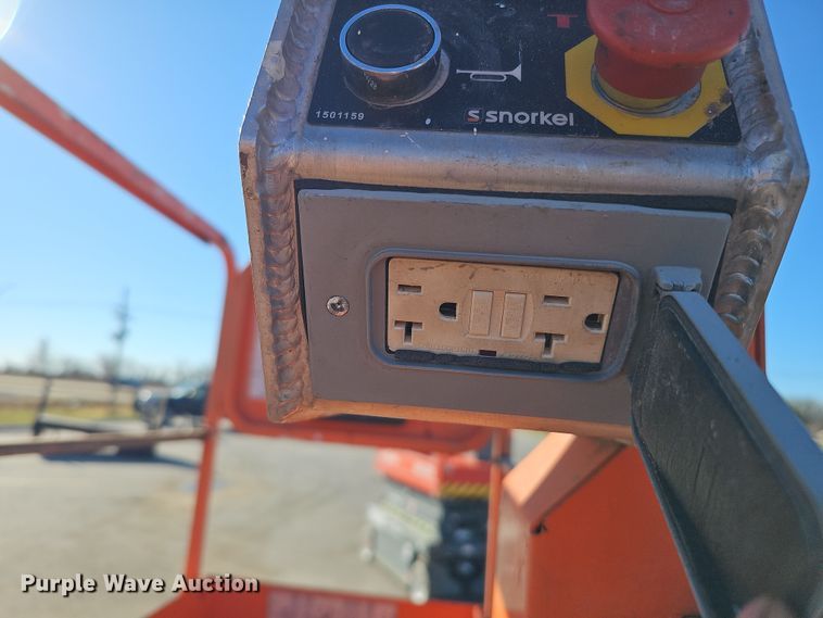 image for item DS5739 2016 Snorkel S3219E  scissor lift