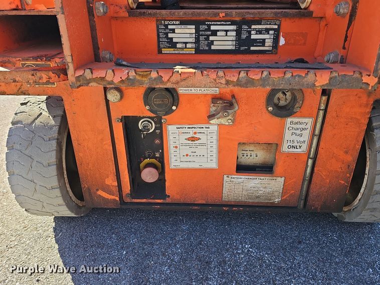image for item DS5739 2016 Snorkel S3219E  scissor lift