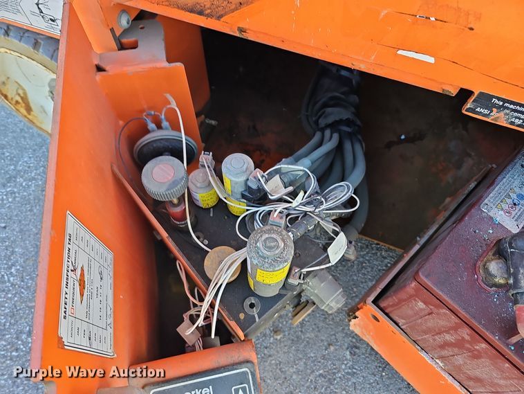 image for item DS5739 2016 Snorkel S3219E  scissor lift