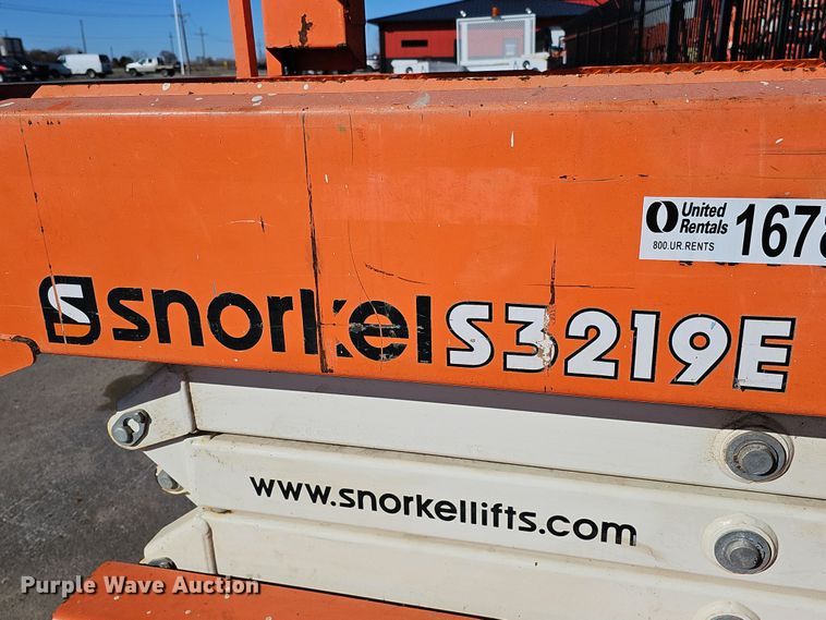 image for item DS5739 2016 Snorkel S3219E  scissor lift