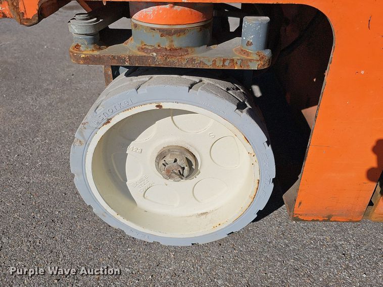 image for item DS5739 2016 Snorkel S3219E  scissor lift