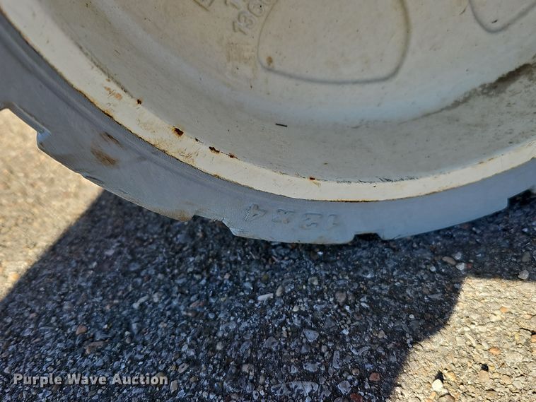 image for item DS5739 2016 Snorkel S3219E  scissor lift