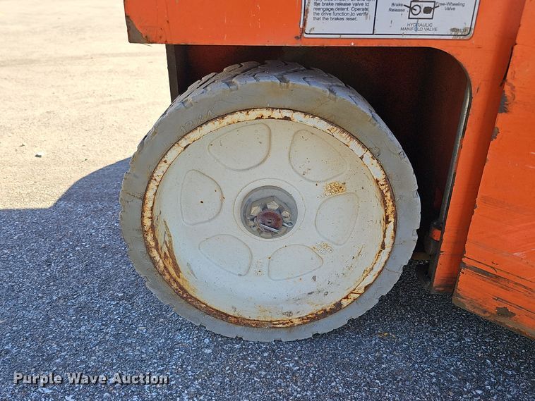 image for item DS5739 2016 Snorkel S3219E  scissor lift