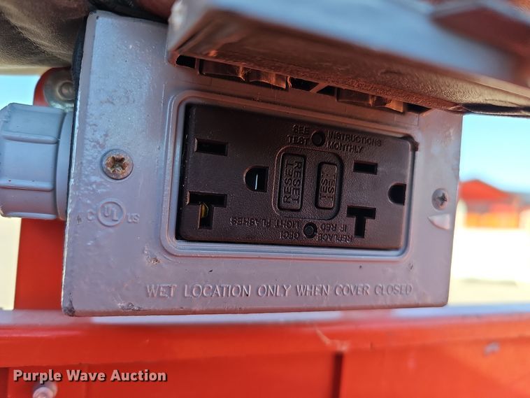 image for item DS5740 2016 Skyjack SJIII 3219  scissor lift