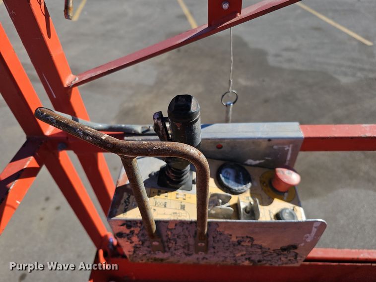 image for item DS5740 2016 Skyjack SJIII 3219  scissor lift