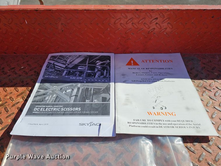 image for item DS5740 2016 Skyjack SJIII 3219  scissor lift
