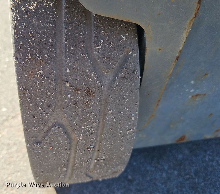 image for item DS5740 2016 Skyjack SJIII 3219  scissor lift