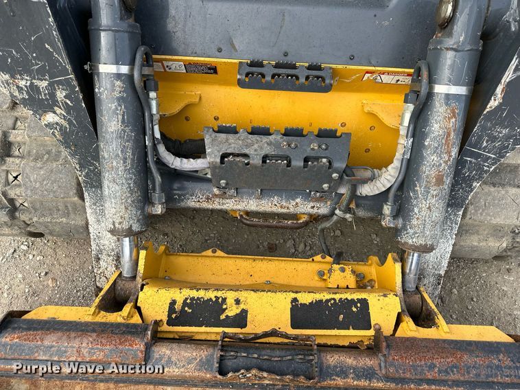 image for item DW2920 2020 John Deere 333G  tracked skid steer loader