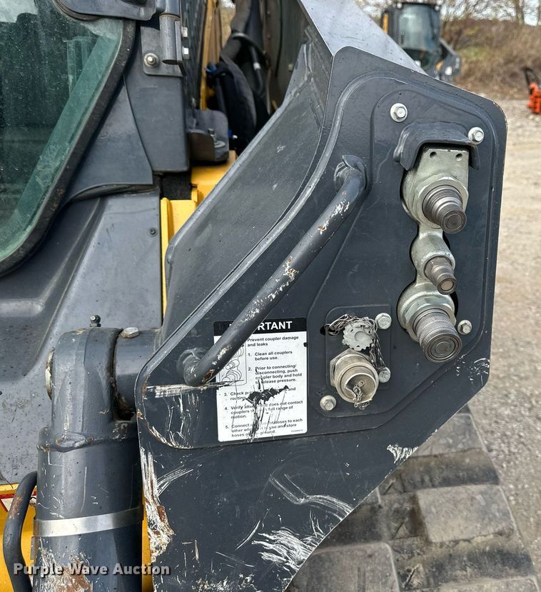 image for item DW2920 2020 John Deere 333G  tracked skid steer loader