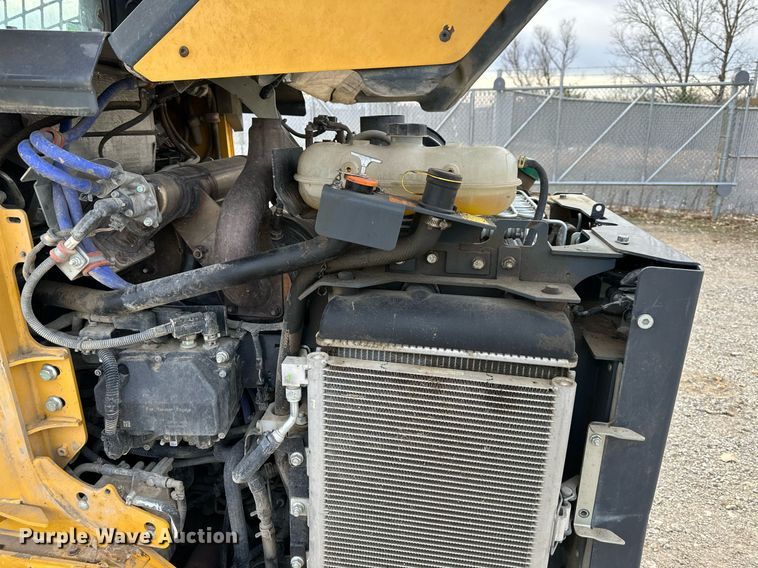 image for item DW2920 2020 John Deere 333G  tracked skid steer loader