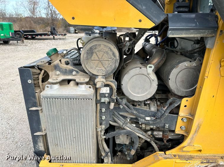 image for item DW2920 2020 John Deere 333G  tracked skid steer loader