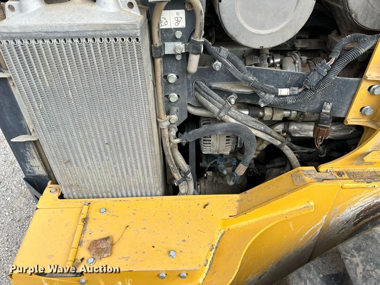 image for item DW2920 2020 John Deere 333G  tracked skid steer loader