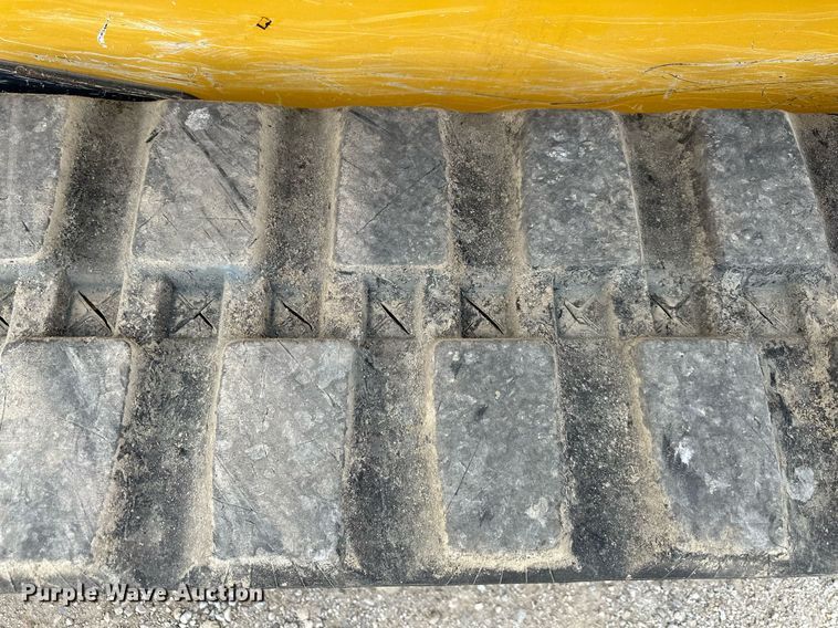 image for item DW2920 2020 John Deere 333G  tracked skid steer loader