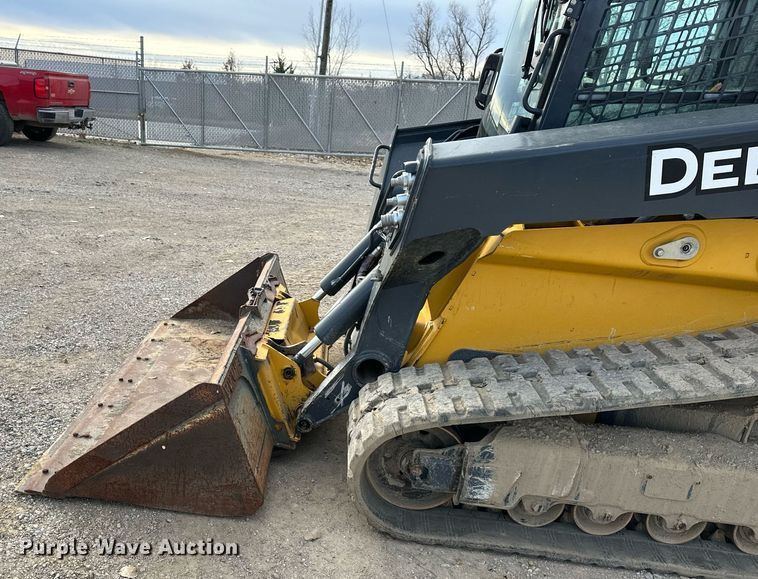 image for item DW2921 2019 John Deere 333G  tracked skid steer loader