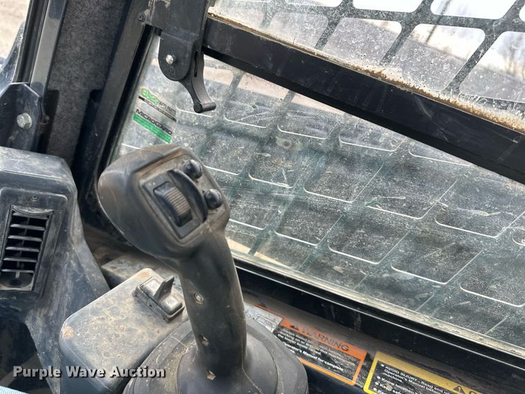 image for item DW2921 2019 John Deere 333G  tracked skid steer loader